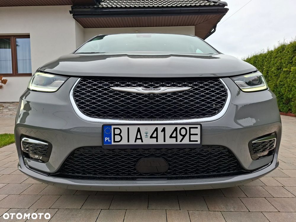 Chrysler Pacifica - 13