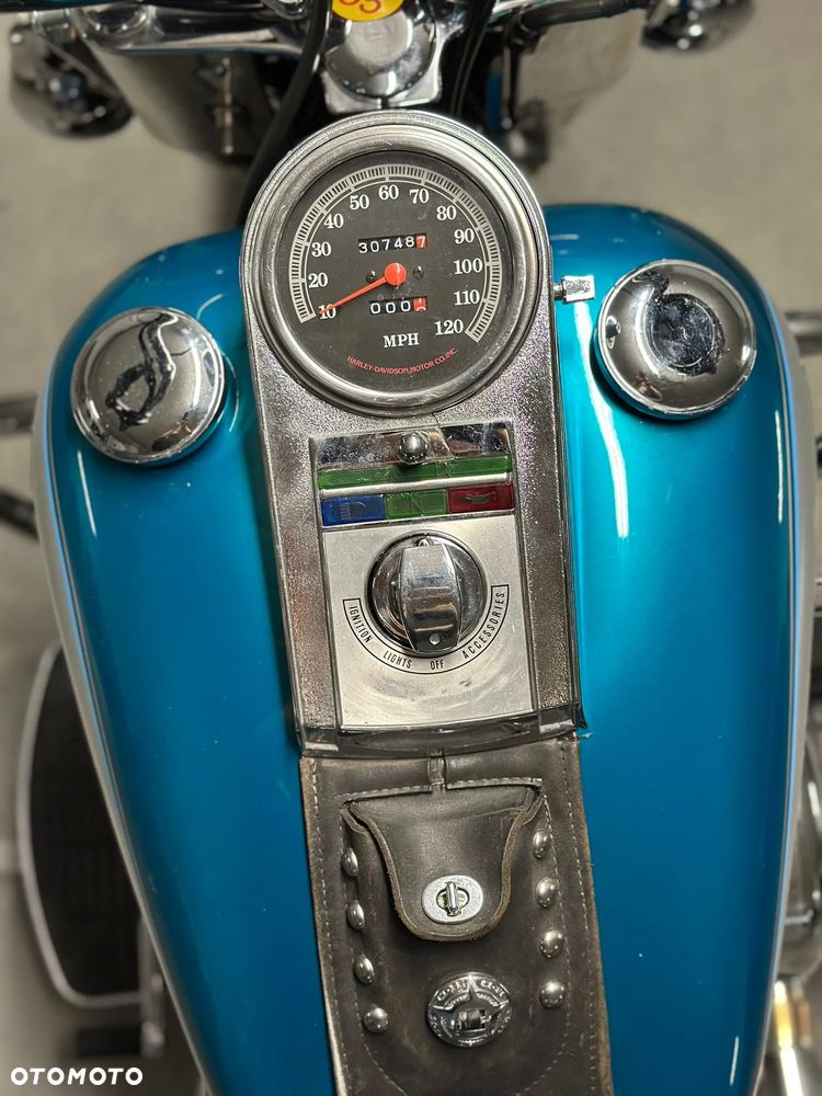 Harley-Davidson Softail Heritage Classic - 12