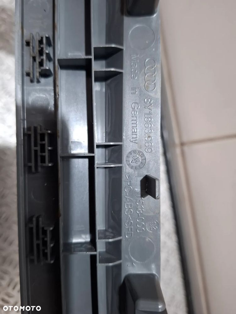 Ramka dekor lewarka zmiany biegów Audi A3 S3 R 2022 nr 8Y1863969 - 2