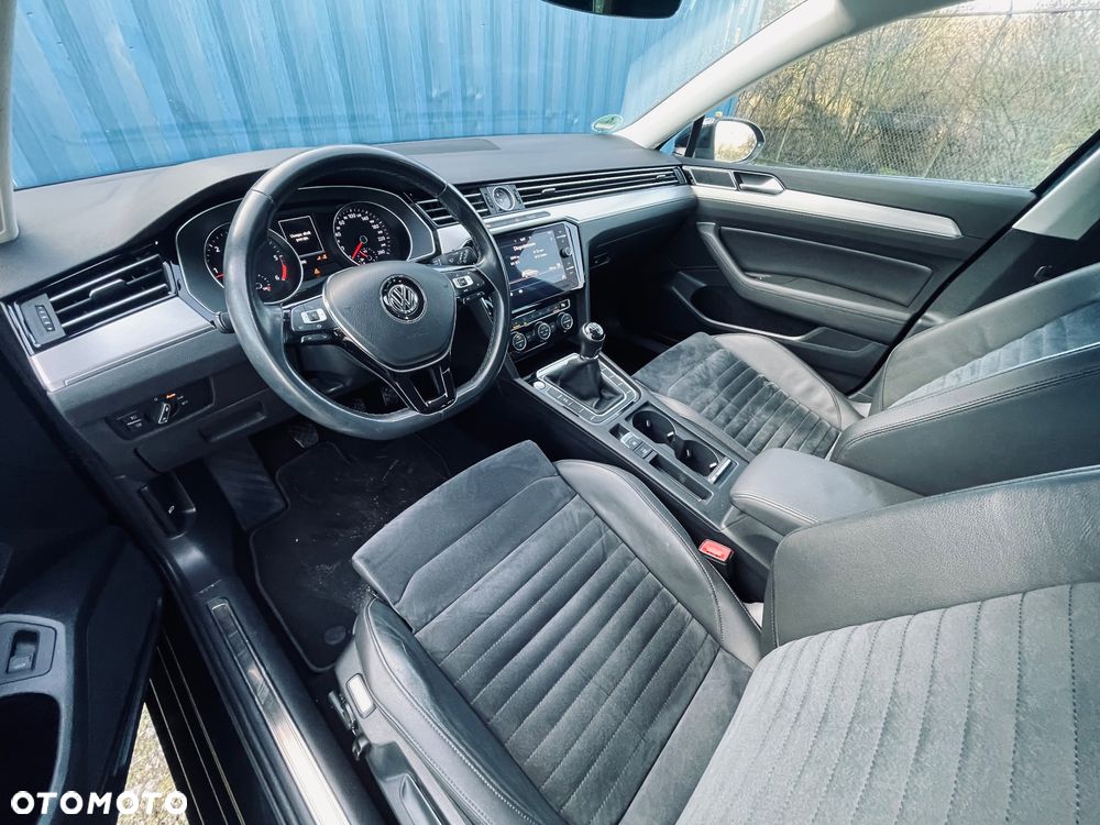 Volkswagen Passat 2.0 TDI (BlueMotion Technology) Highline - 30