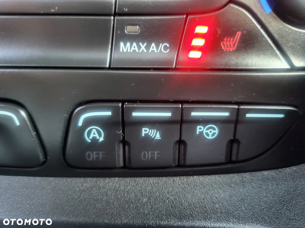 Ford Tourneo Connect Grand - 31