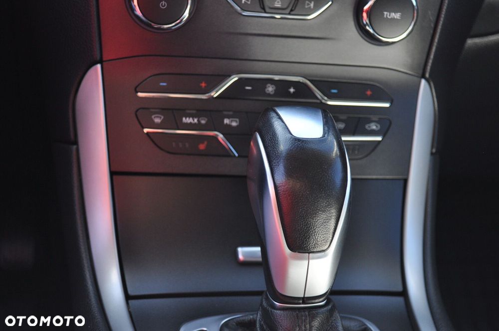 Ford S-Max - 16