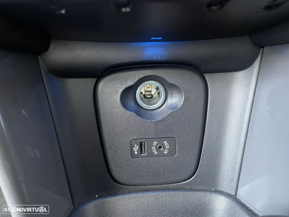 MINI 3 Portas - 16
