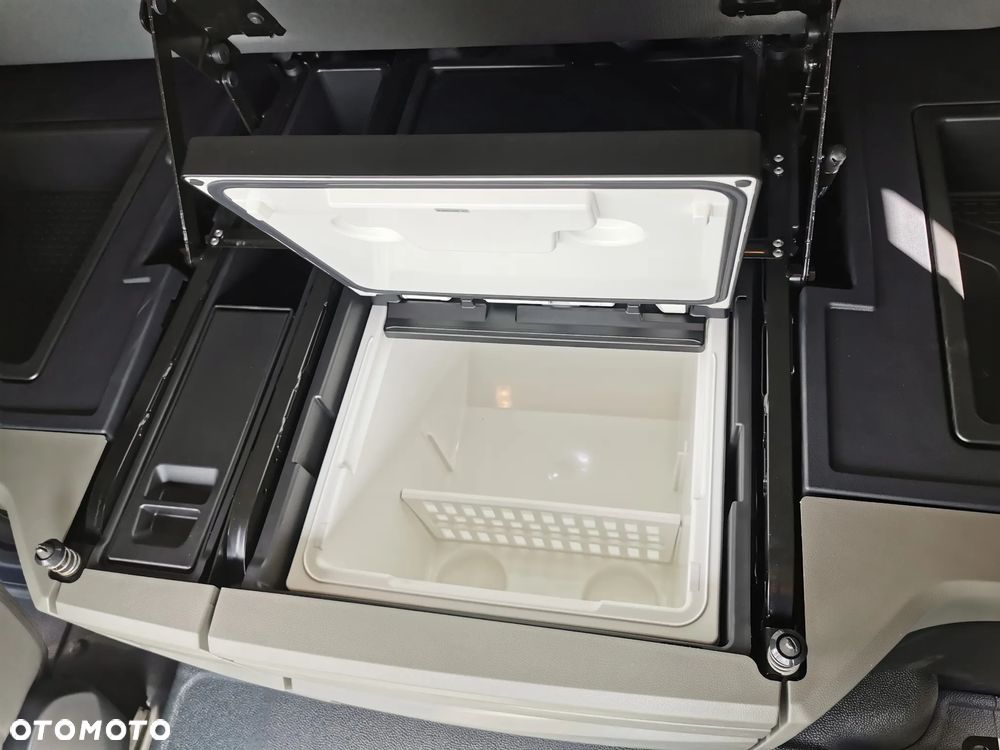 MAN MAN TGL 12.250 4x2 BL CH - 19