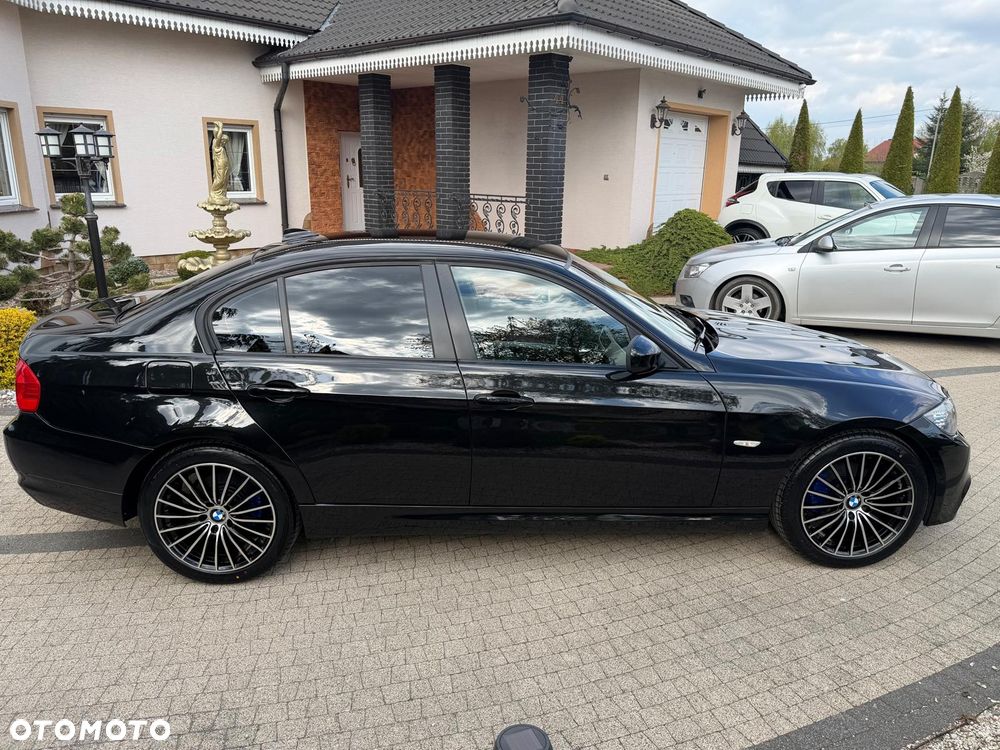 BMW Seria 3 318d DPF Edition Exclusive - 24