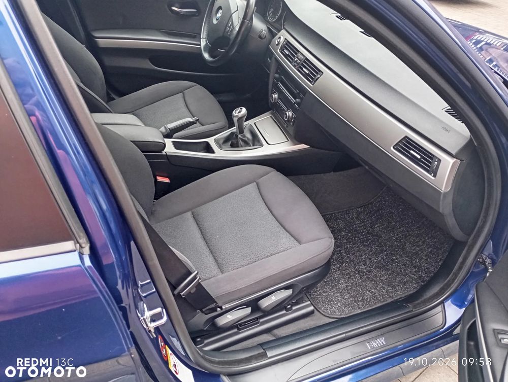 BMW Seria 3 318i - 12