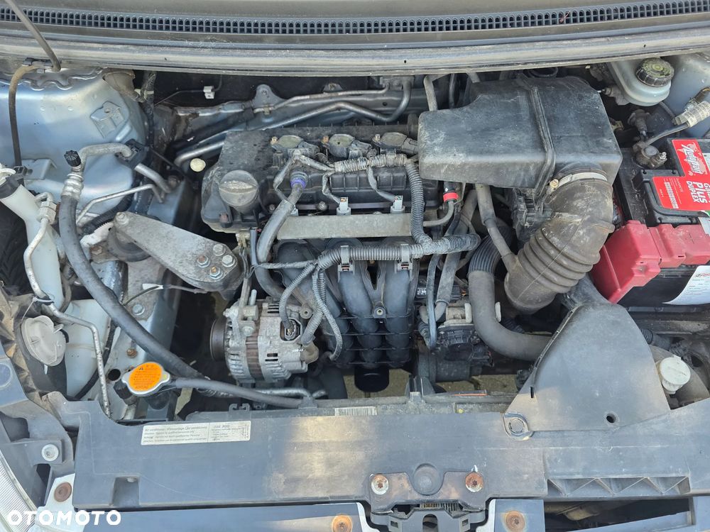 Mitsubishi Colt 1.1 Invite Edition Gold - 6