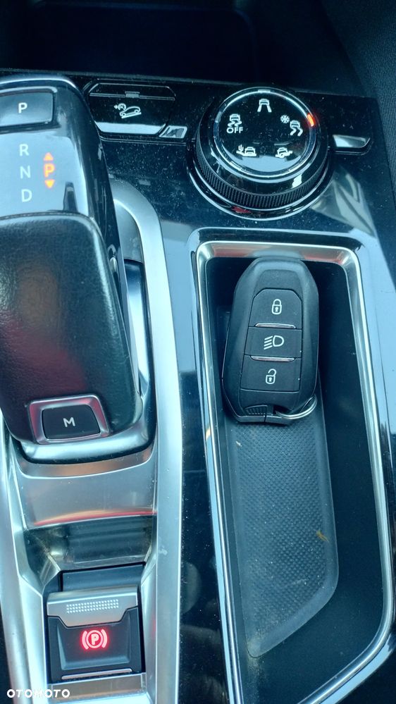 Peugeot 3008 BlueHDi 130 Stop & Start EAT8 Allure - 21