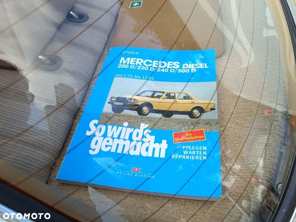 Mercedes-Benz W123 - 30