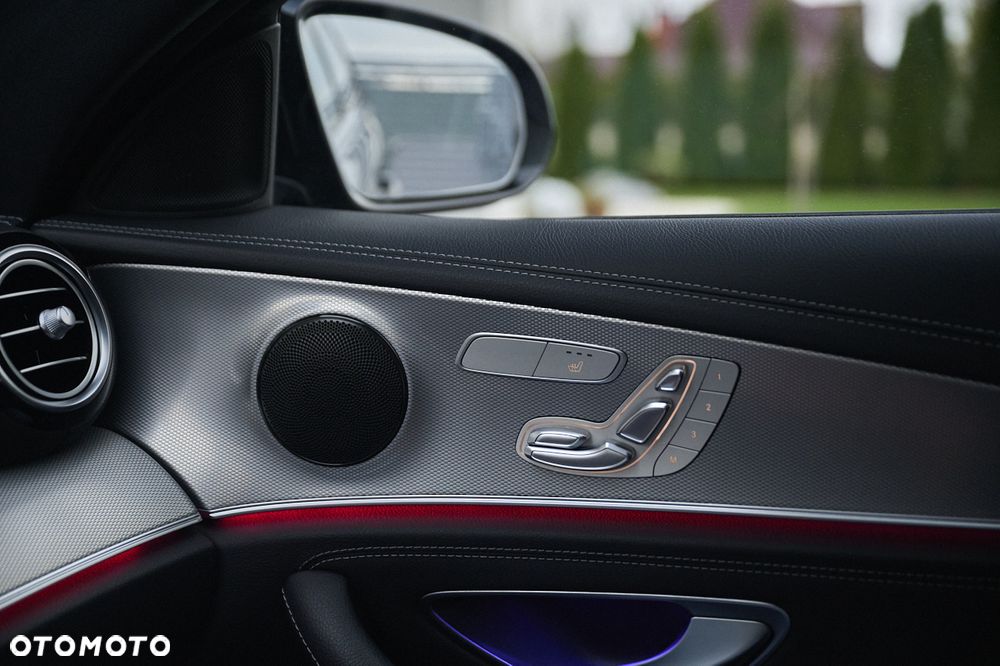 Mercedes-Benz Klasa E 220 d 4-Matic AMG - 37