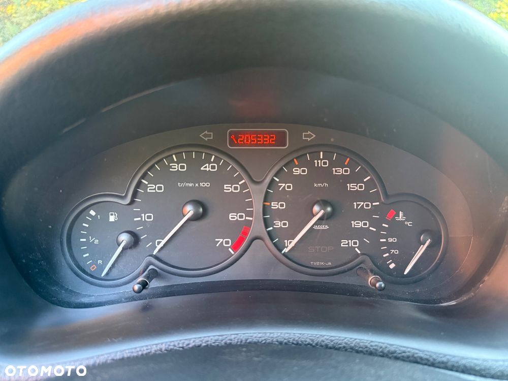 Peugeot 206 1.1 X-Line - 10