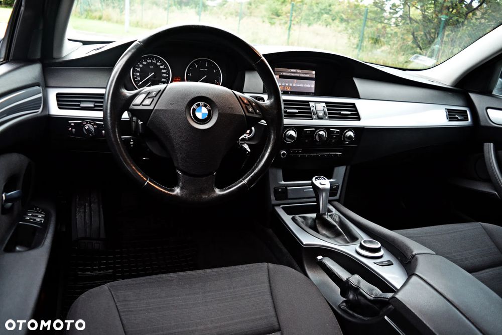 BMW Seria 5 520d Touring - 5