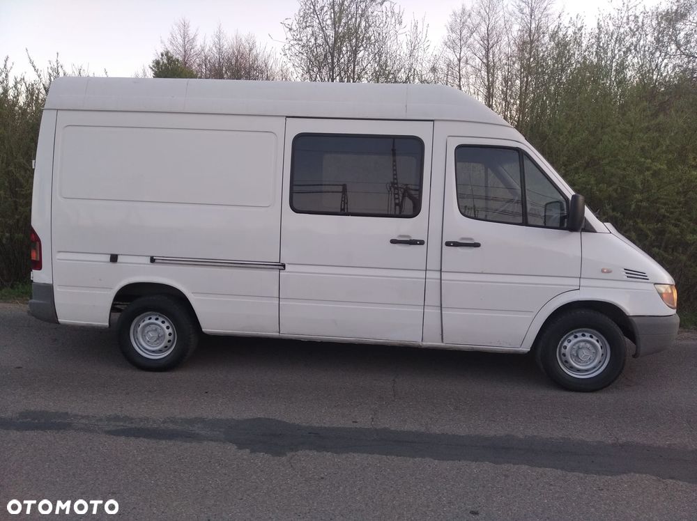 Mercedes-Benz Sprinter - 1
