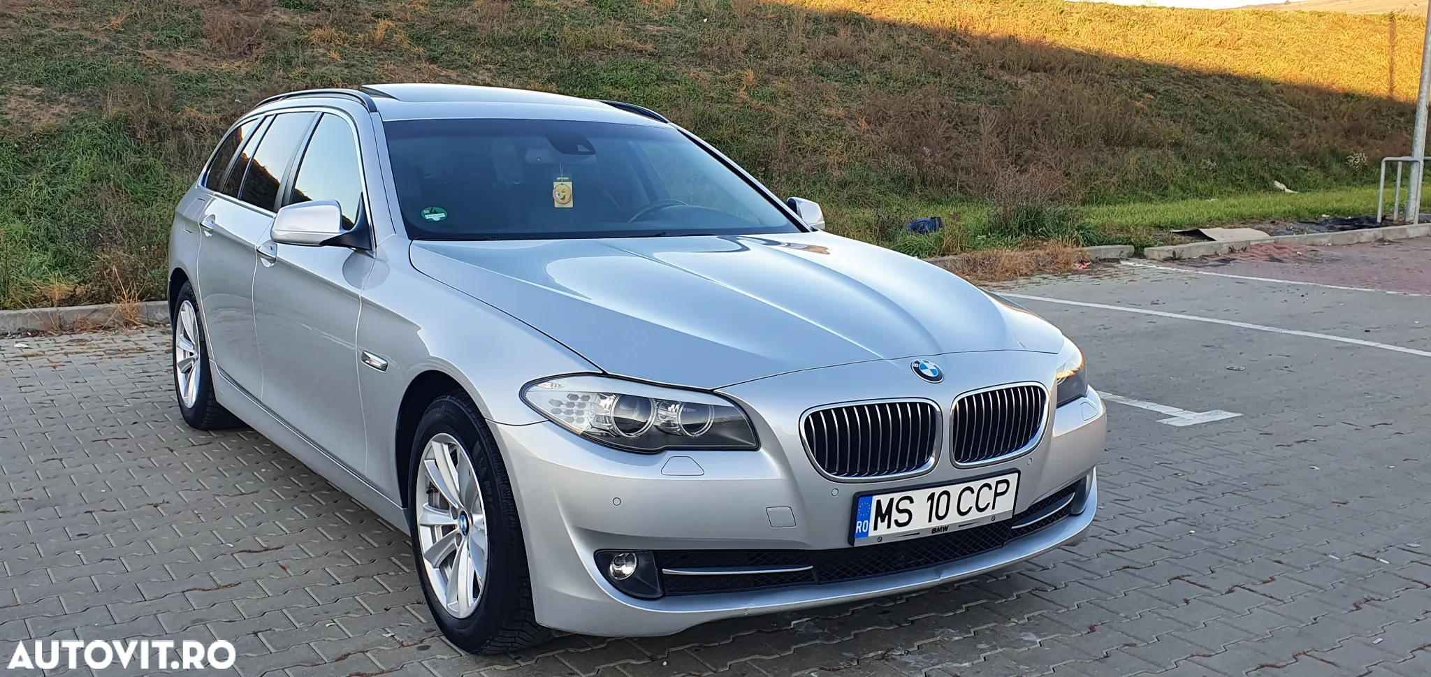 BMW Seria 5 525d Touring Sport-Aut. - 2