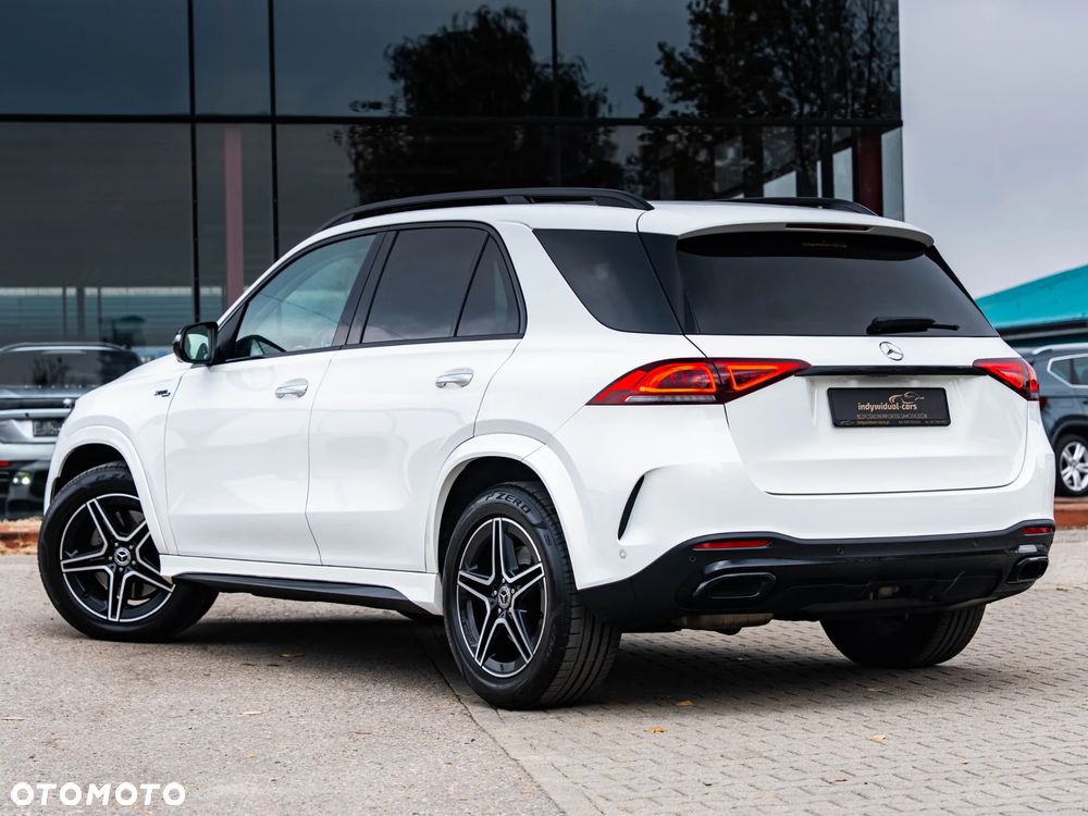 Mercedes-Benz GLE 300 d 4Matic 9G-TRONIC AMG Line - 11