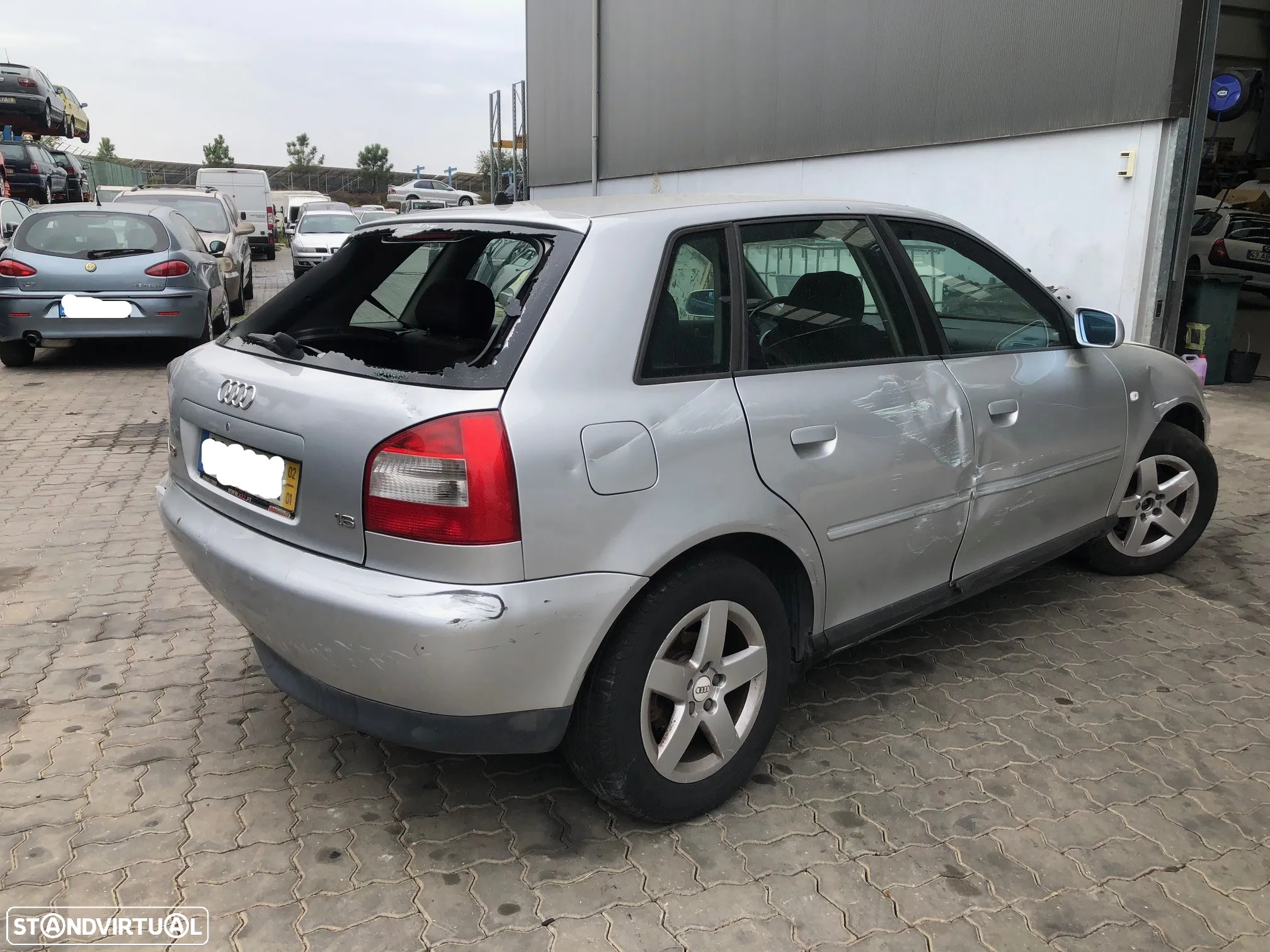 Audi A3 (8L1)  1.6i de 2002 - 4