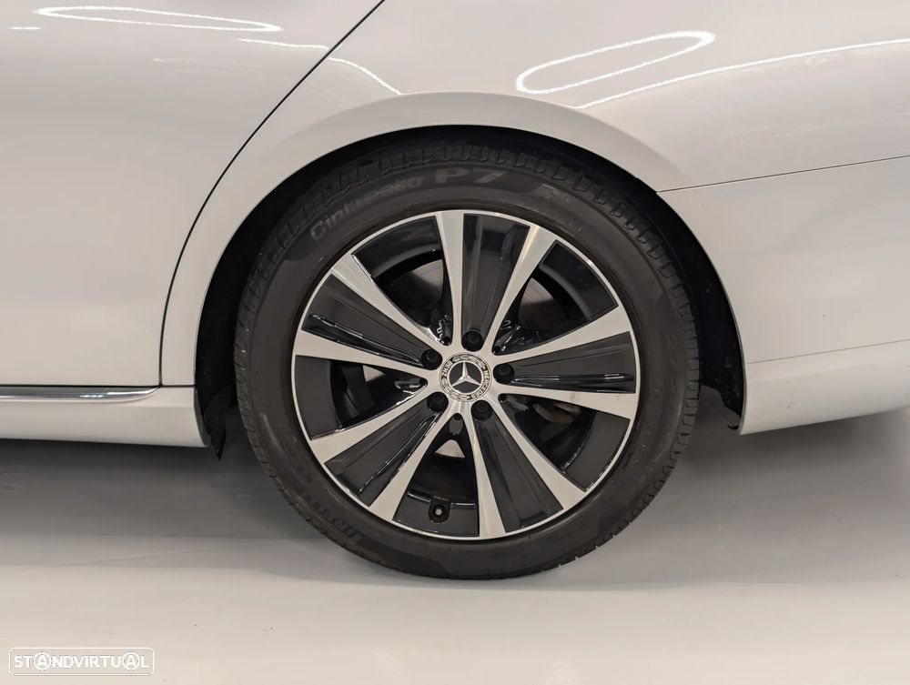 Mercedes-Benz E 300 e Exclusive Line - 5