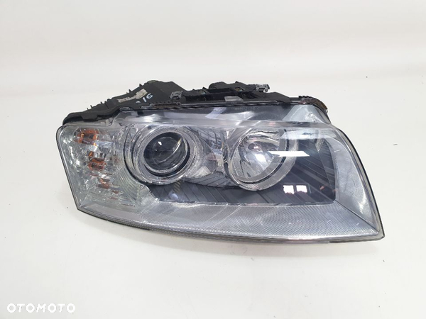 AUDI A8 D3 02-05 PRZEDNIA LAMPA PRAWA ZWYKŁA H7 EU