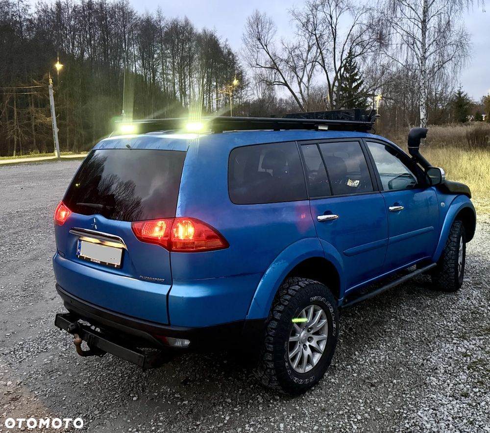 Mitsubishi Pajero Sport - 5