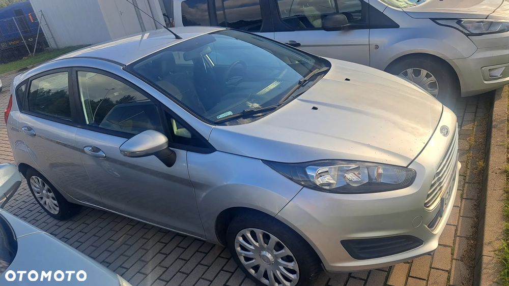 Ford Fiesta 1.5 TDCi Ambiente - 4