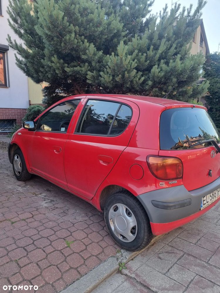 Toyota Yaris 1.0 Base - 4