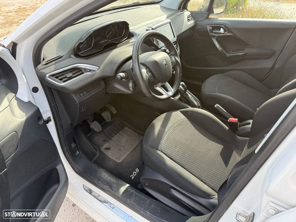 Peugeot 208 1.6 BlueHDi Style - 6