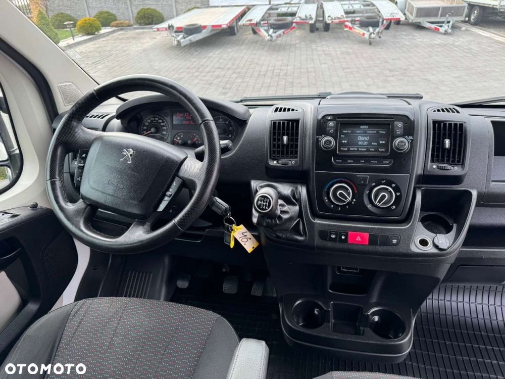 Peugeot Boxer  Maxi  7-osobowy - 35