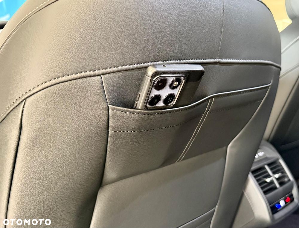 Volkswagen Passat - 28