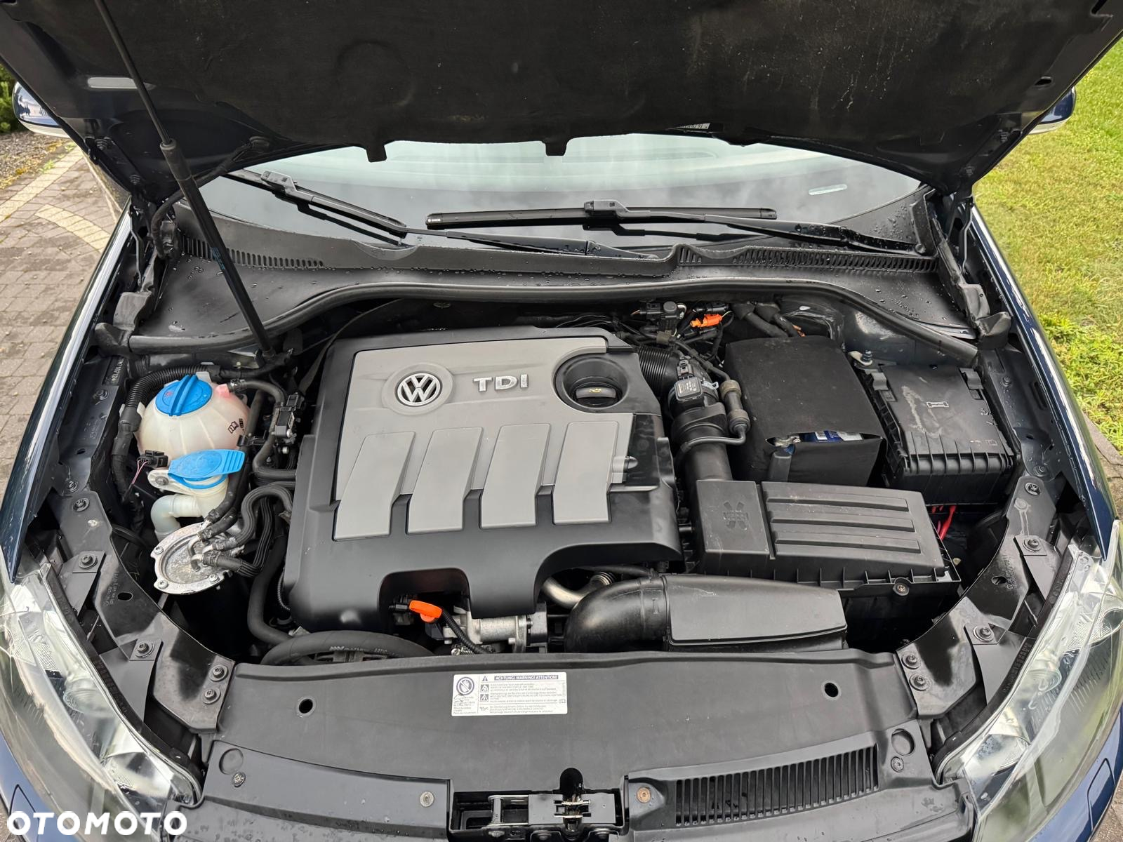 Volkswagen Golf 1.6 TDI BlueMotion Technology Comfortline - 10