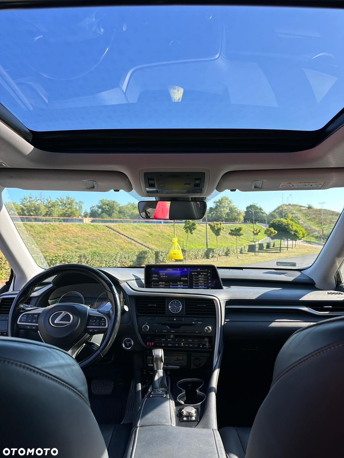 Lexus RX - 11