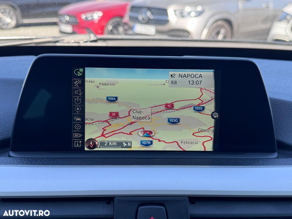 BMW Seria 3 318d Aut. - 35