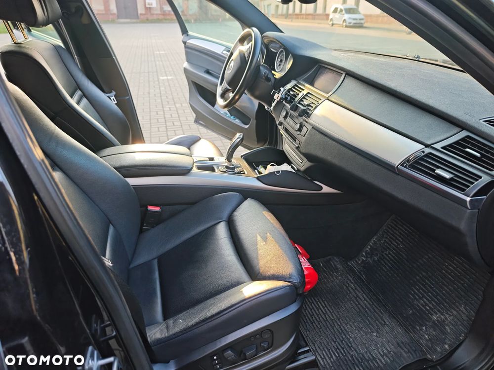 BMW X6 - 12