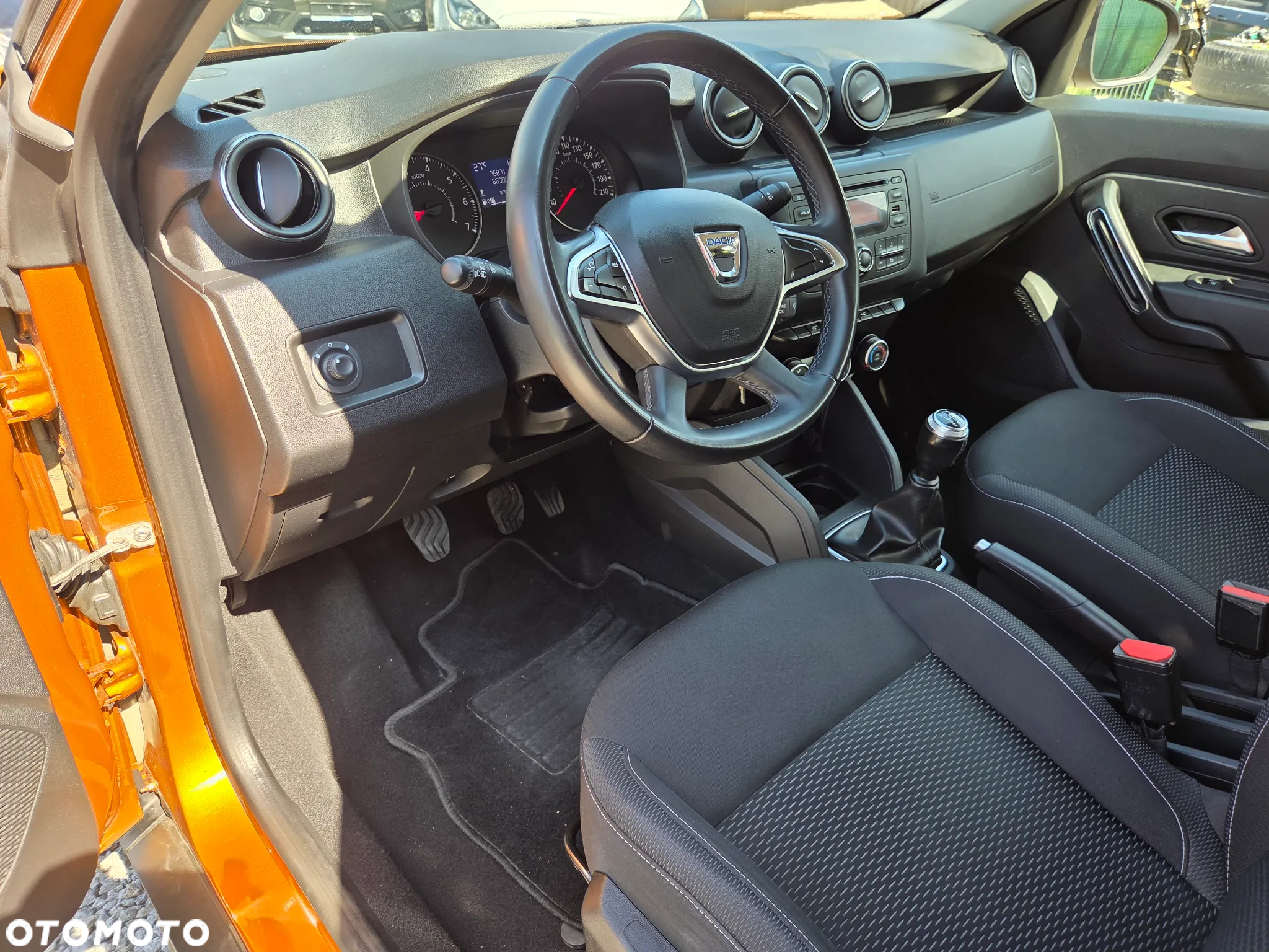 Dacia Duster 1.6 SCe Connected by Orange - 19