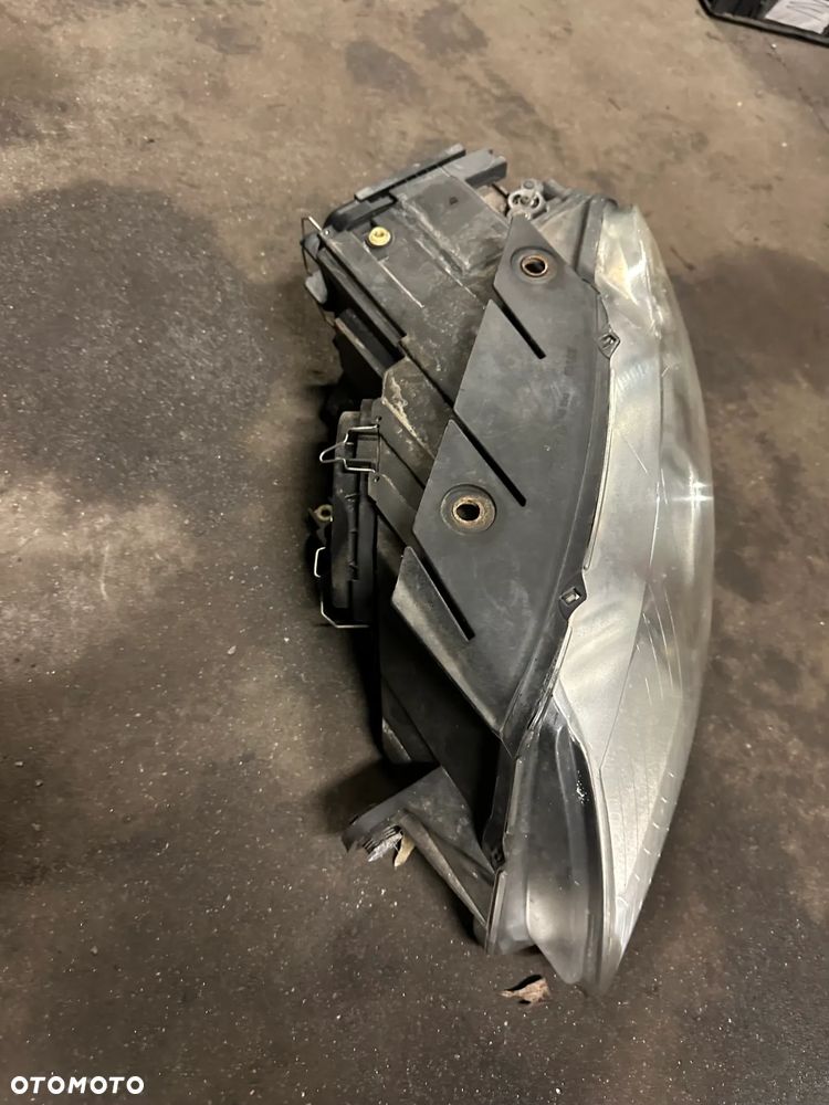 VW PASSAT B6 LAMPA PRZEDNIA LEWA XENON SKRĘTNY - 2