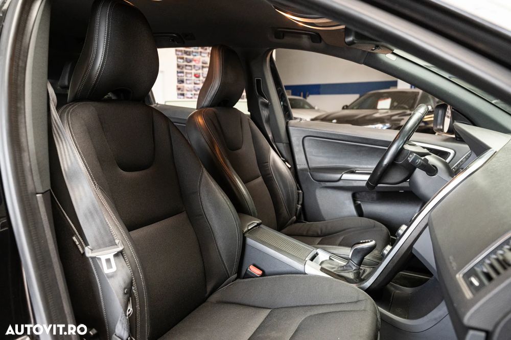 Volvo XC 60 D3 Geartronic Momentum - 28