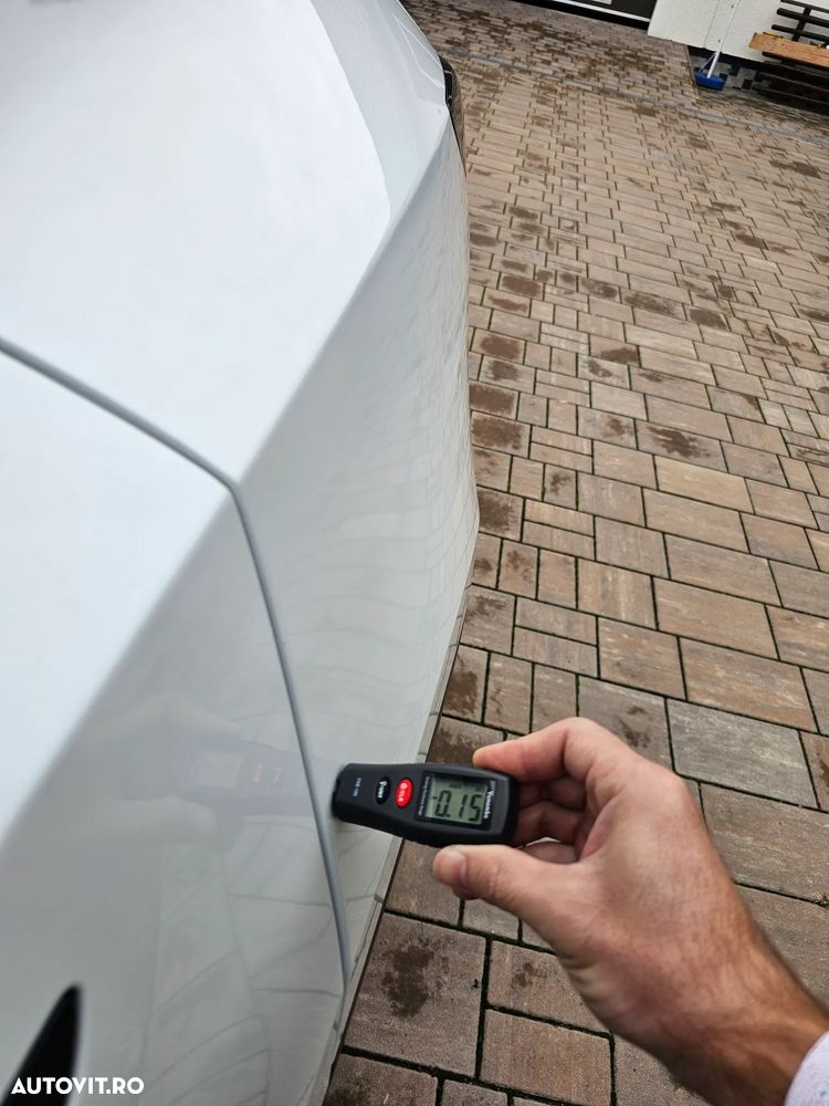 Tesla Model Y Performance Dual Motor AWD - 25