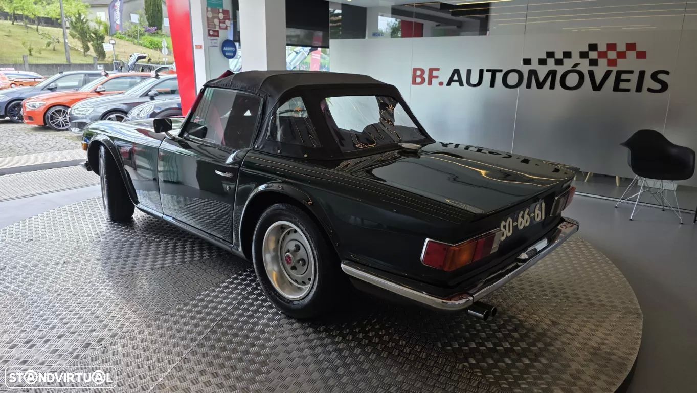 Triumph TR6 - 21