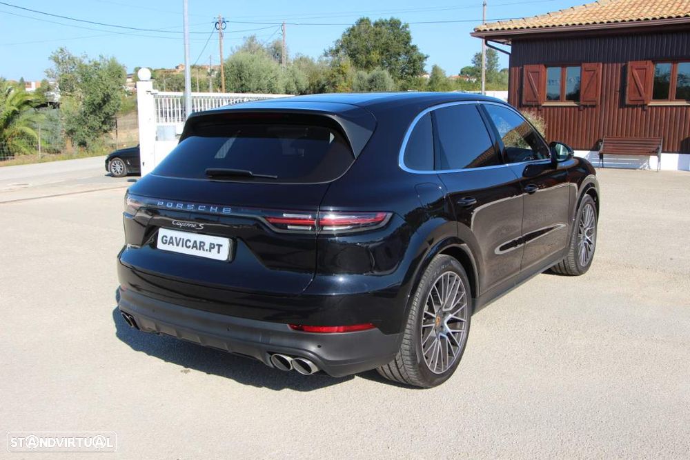 Porsche Cayenne S - 42