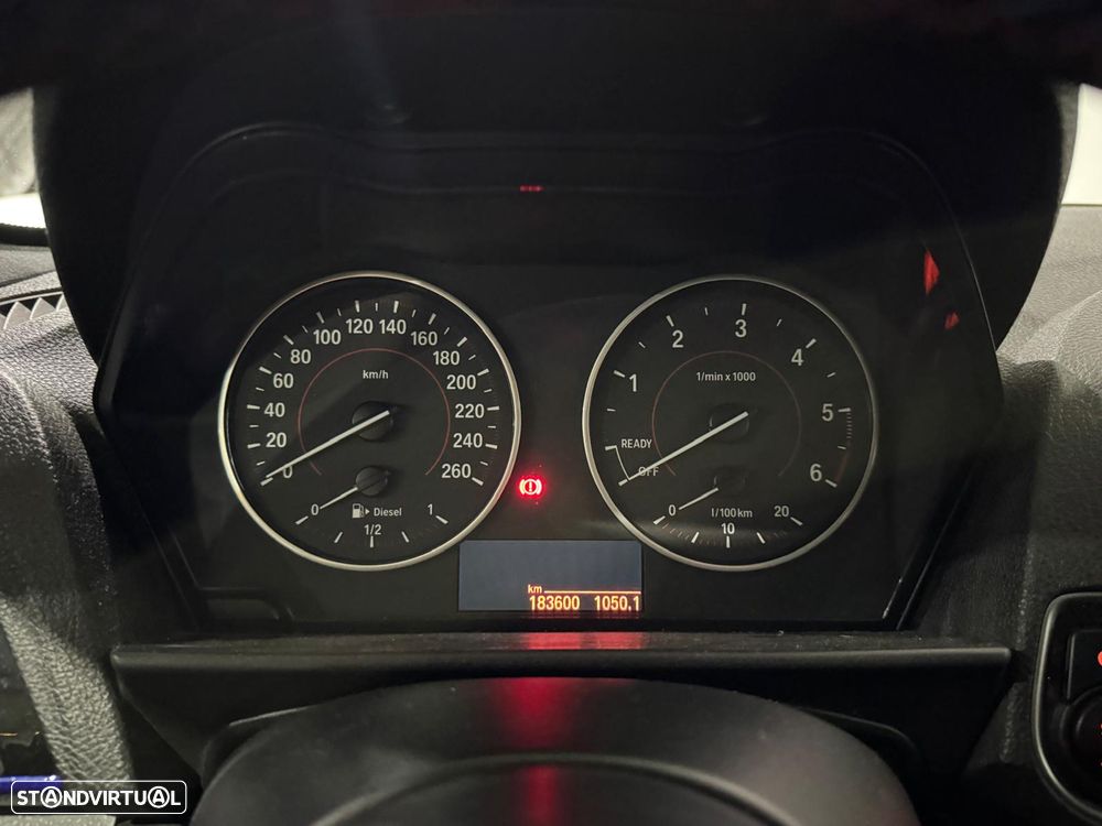 BMW 118 d Pack M - 15