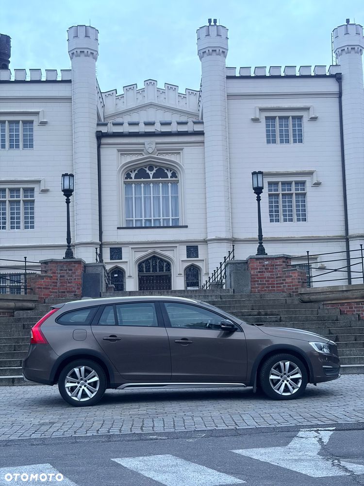 Volvo V60 Cross Country D4 Drive-E Summum - 8