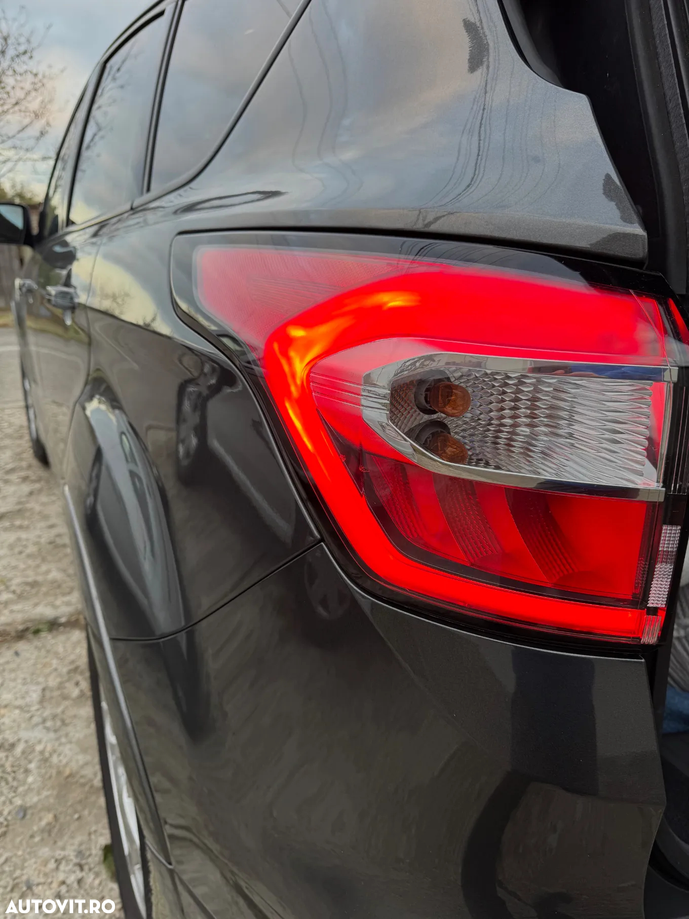 Ford Kuga 1.5 EcoBoost 2x4 ST-Line - 18