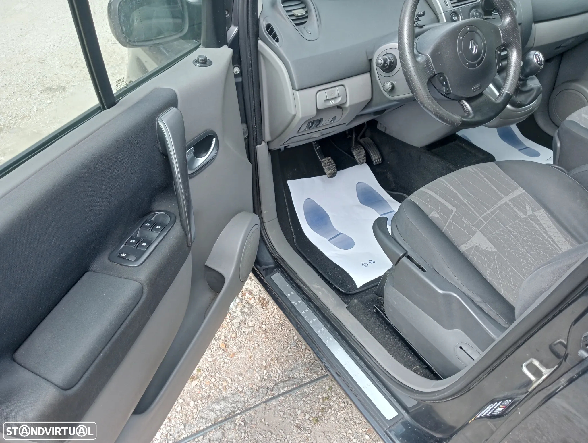 Renault Scénic 1.9 dCi Dynamique - 11
