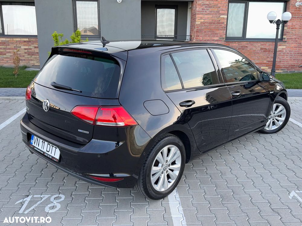 Volkswagen Golf - 14