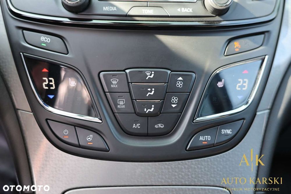 Opel Insignia 1.4 T Cosmo S&S - 27