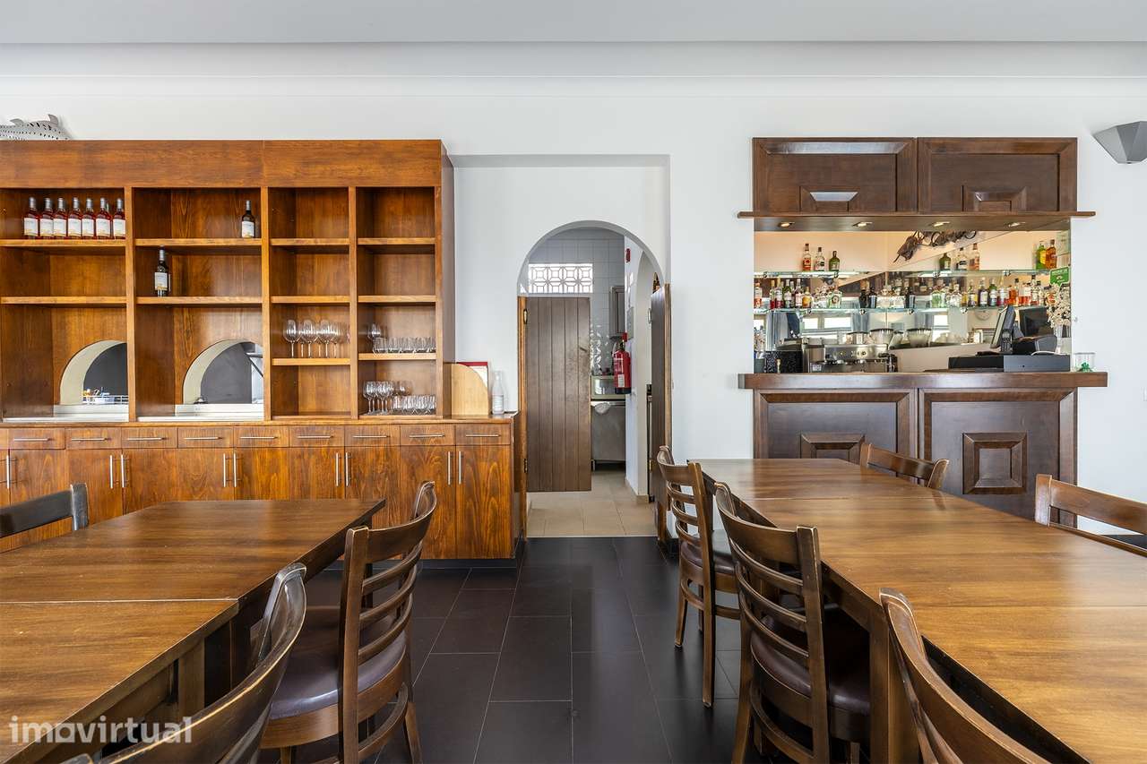 DESLUMBRANTE APARTAMENTO DUPLEX T3 COM RESTAURANTE DE SUCESSO NO PISO - Grande imagem: 5/50