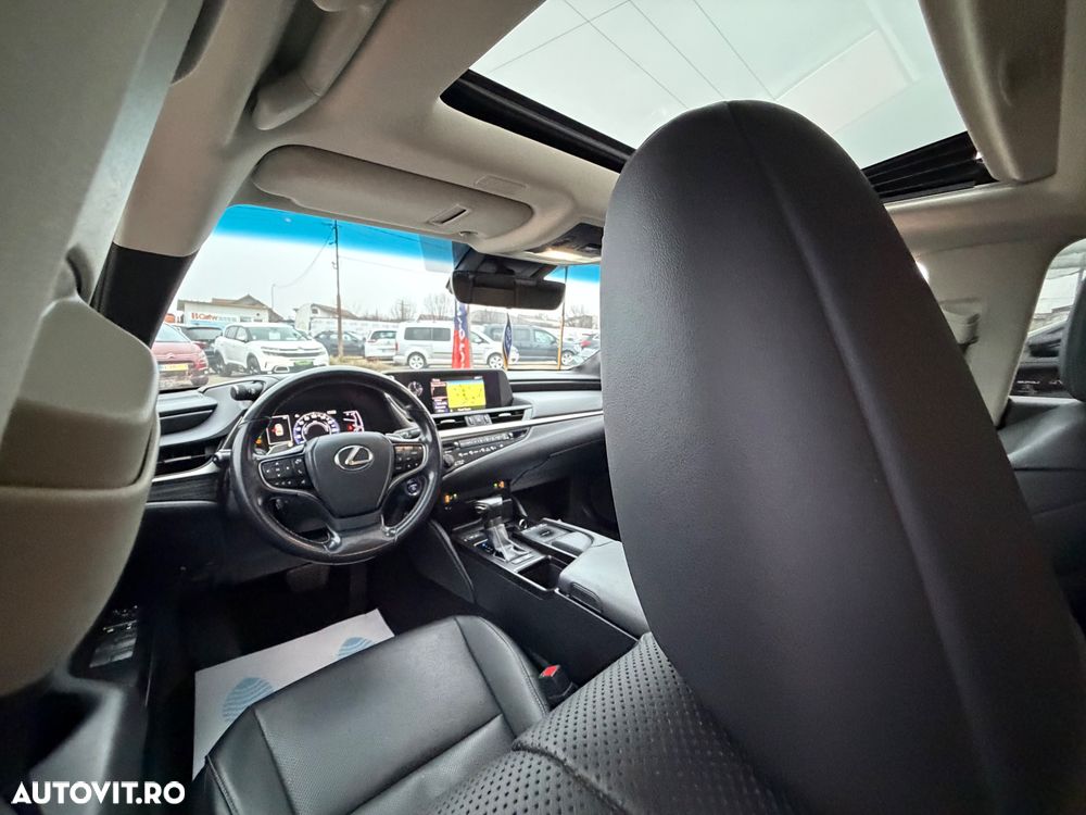 Lexus Seria ES 300h Executive Line - 28