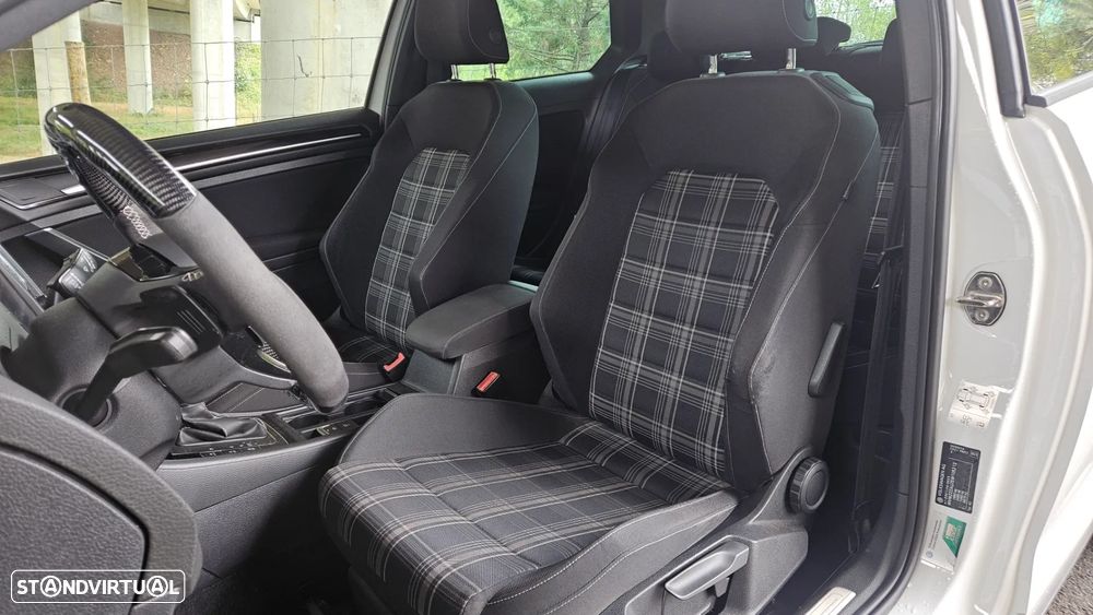 VW Golf 2.0 TDI GTD DSG - 16