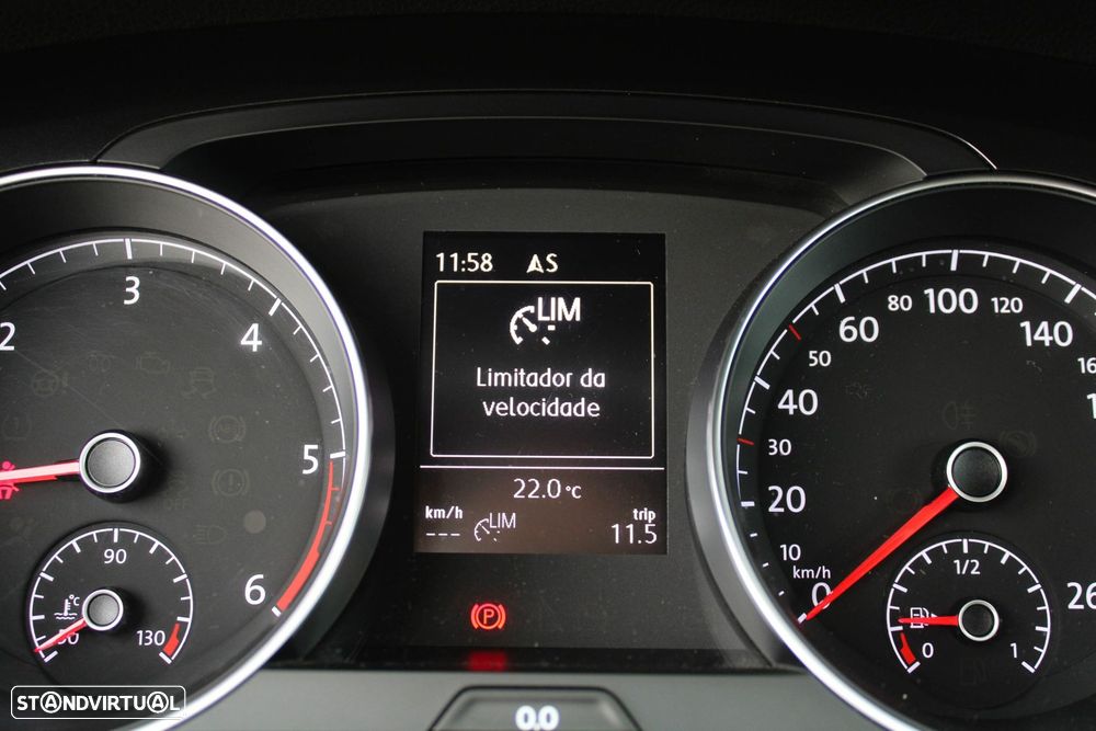 VW Golf 1.6 TDI Confortline - 30