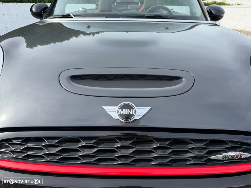 MINI Cabrio John Cooper Works - 34