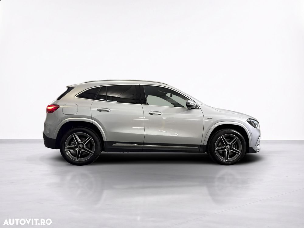 Mercedes-Benz GLA 250 e - 7
